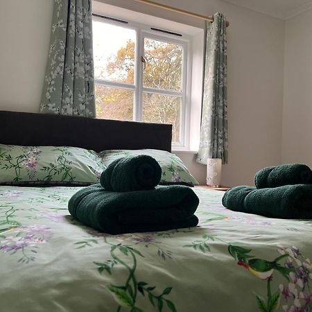 Forestry Cottage. Hot Tub, Open Fire, Dog Friendly Gaywood المظهر الخارجي الصورة
