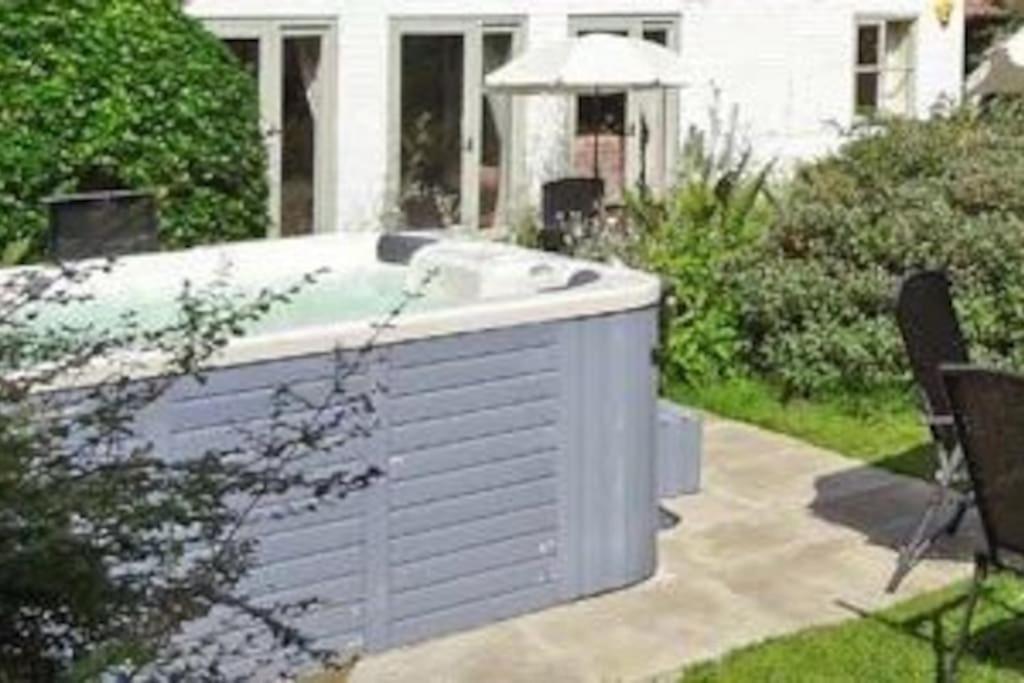 Forestry Cottage. Hot Tub, Open Fire, Dog Friendly Gaywood المظهر الخارجي الصورة