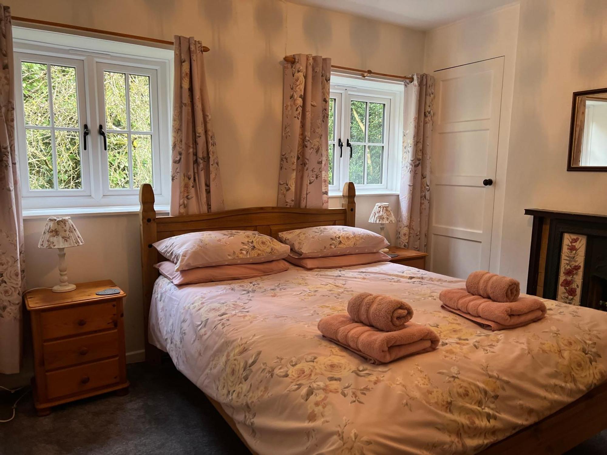 Forestry Cottage. Hot Tub, Open Fire, Dog Friendly Gaywood المظهر الخارجي الصورة